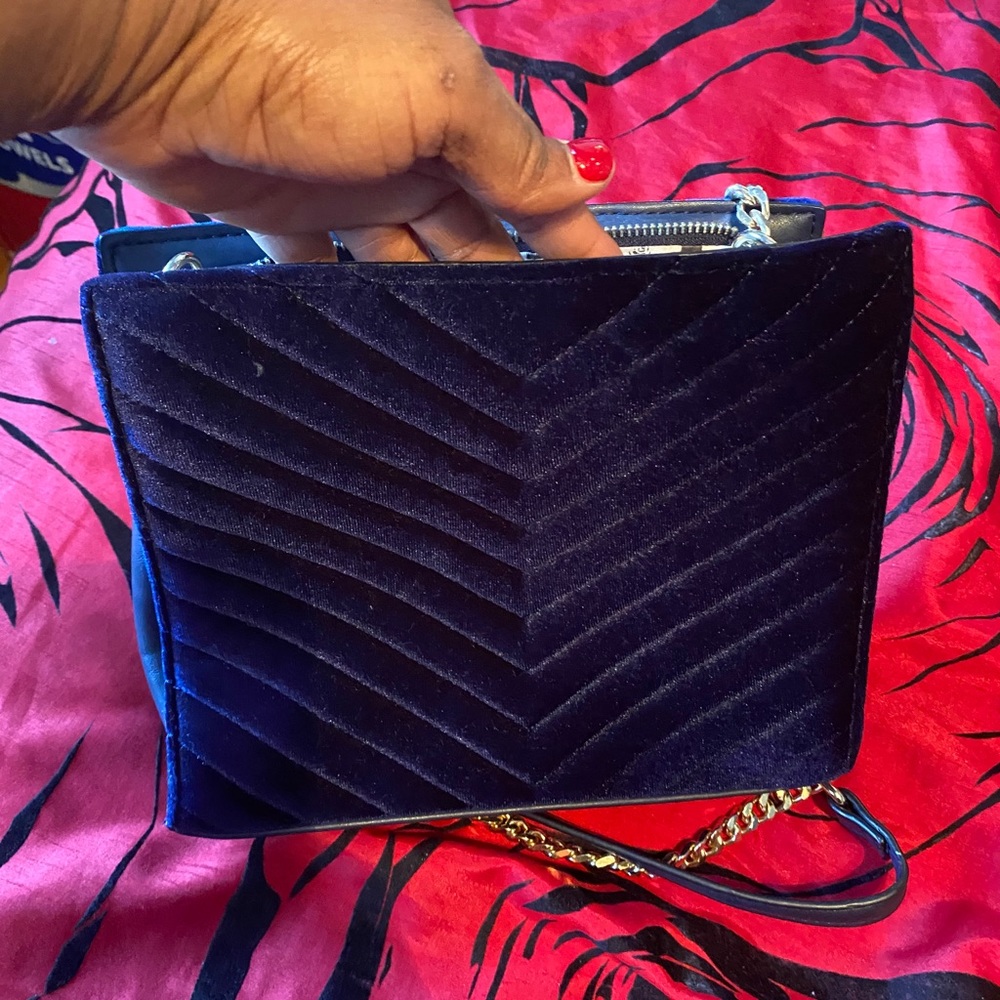 Purse - Picture 2 of 4